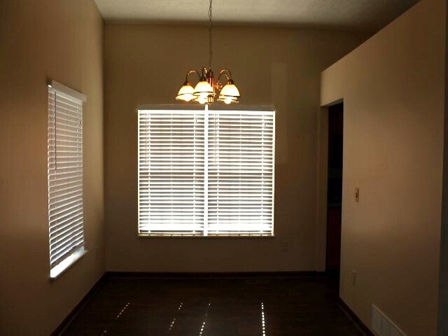 Building Photo - 2545 Willowgate Rd