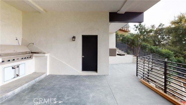 Building Photo - 5710 Hill Oak Dr