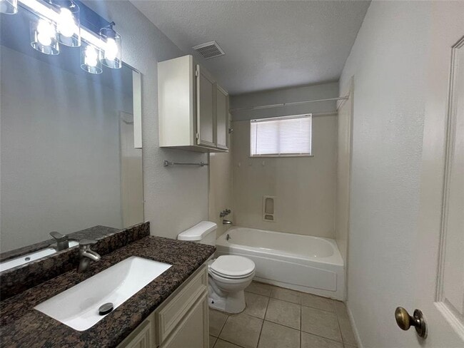 Building Photo - 22310 Rangeview Dr