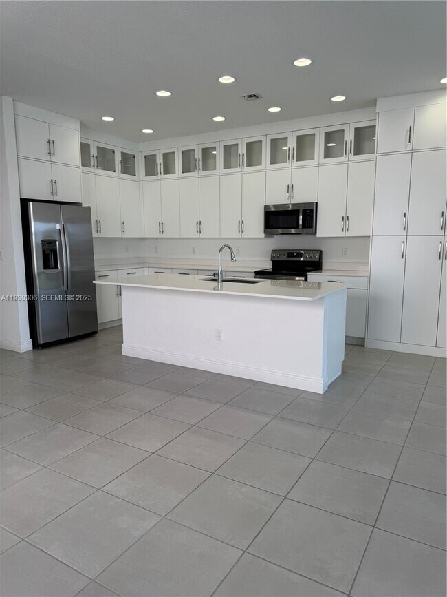 Building Photo - 16456 Sea Turtle Pl