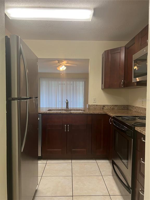 Building Photo - 1428 Highland Ridge Cir