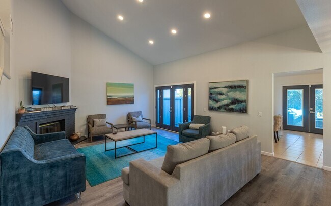 Building Photo - 7642 Goode St