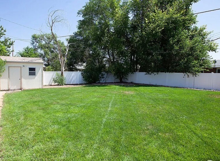 Building Photo - 1416 Adams Cir