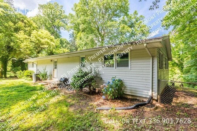 Building Photo - 1224 Fenimore St