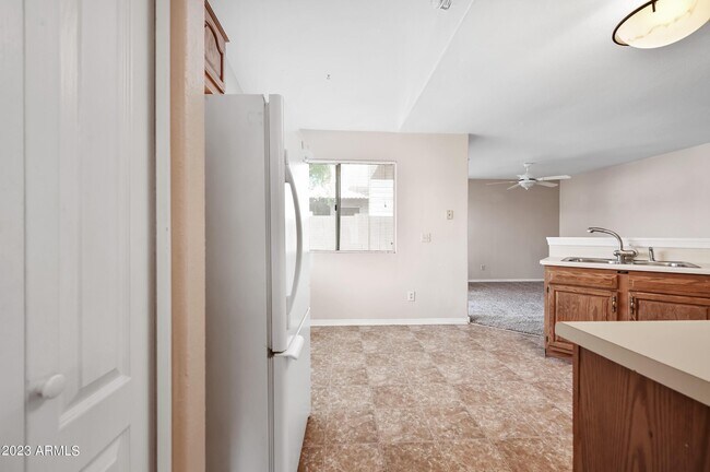 Building Photo - 1680 E Gary Dr