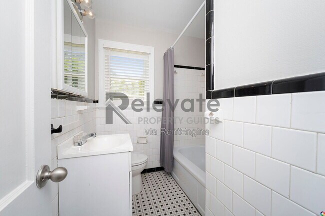 Building Photo - 9020 Weldon Dr