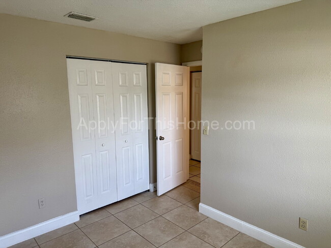 Building Photo - Single Family Home - Carrollwood Area
