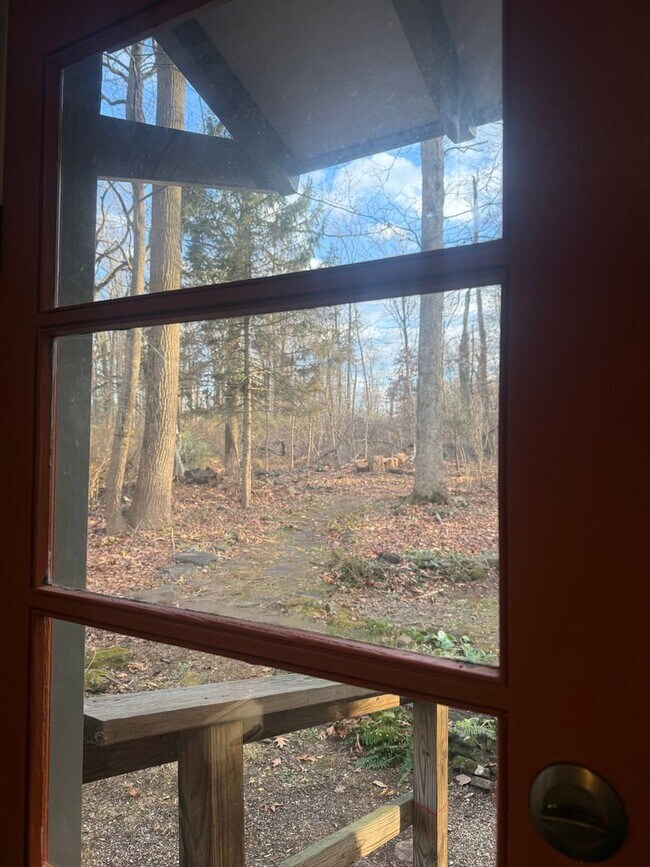 Building Photo - One Bedroom House W/2 Car detached Garage- located in Upper Bucks County