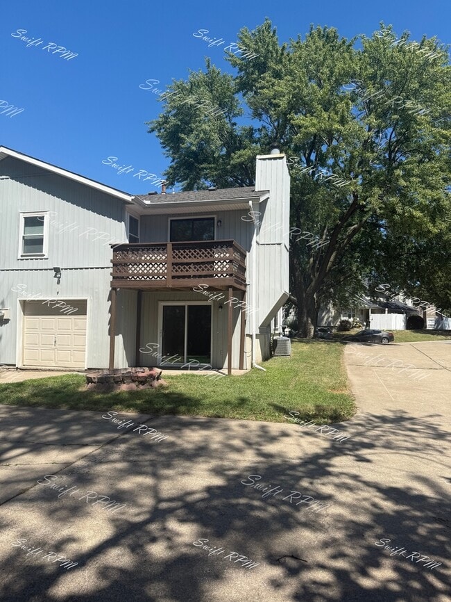 Building Photo - 6451 Hallet St