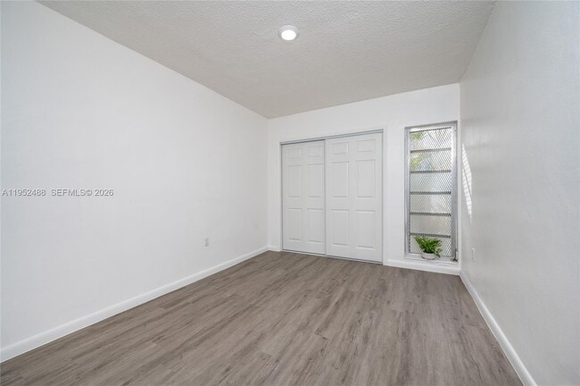 Building Photo - 455 SW 27th Ave