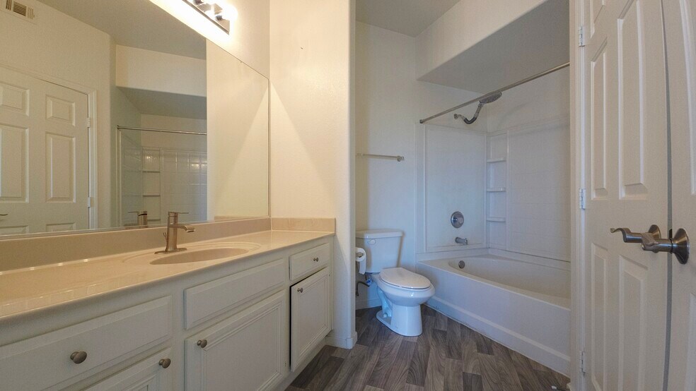 Building Photo - 7127 S Durango Dr
