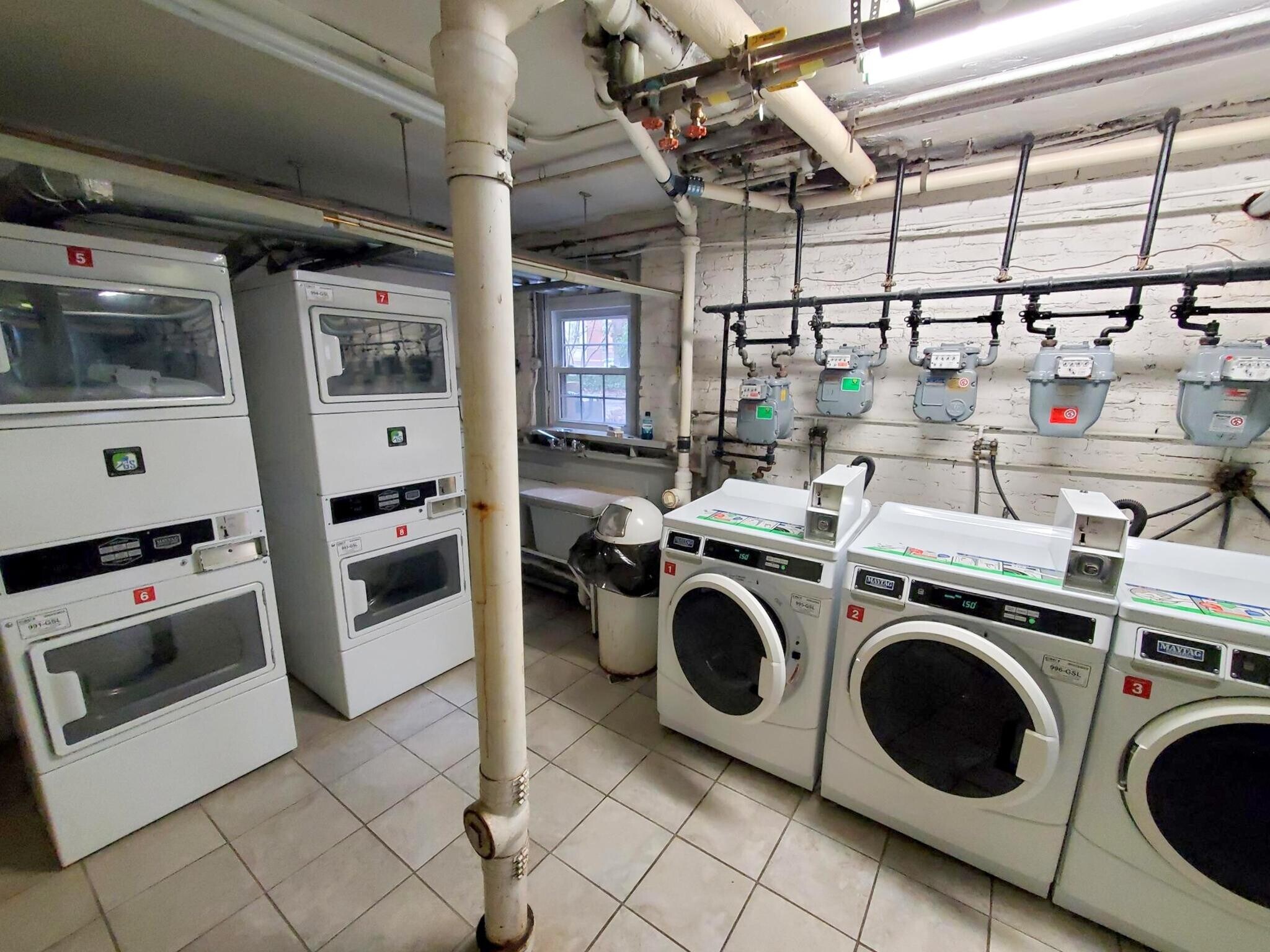 Building Photo - 16 Ware St