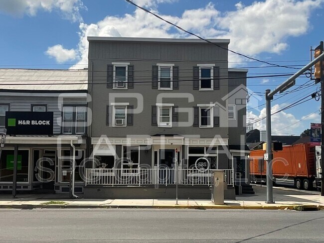 Primary Photo - 5 S Main St