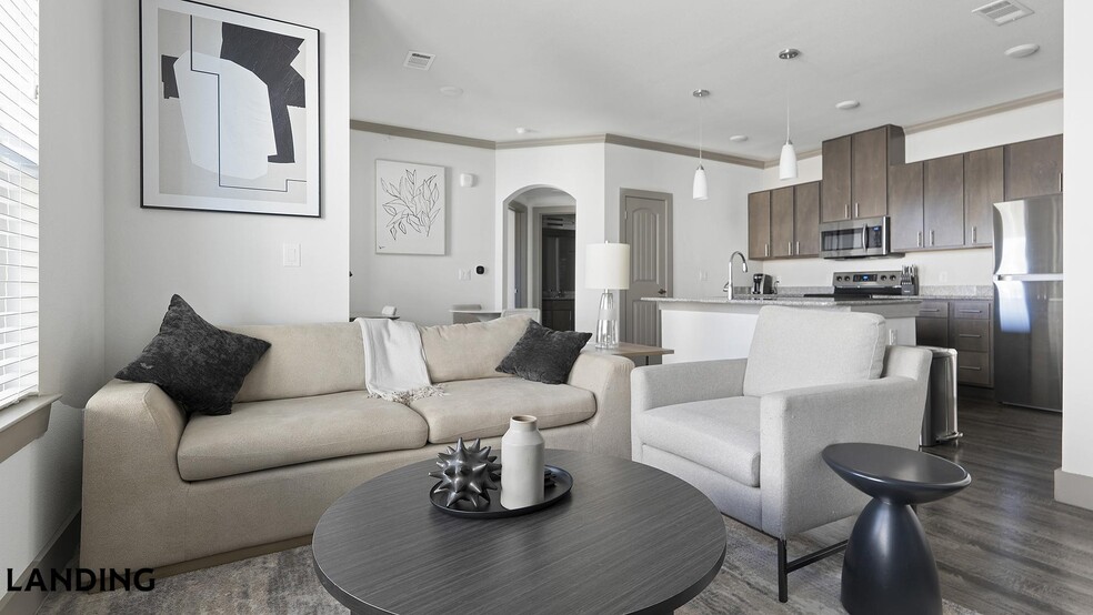 Building Photo - 12500 Shadowglen Trce