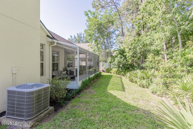 Building Photo - 8543 Glenbury Ct N