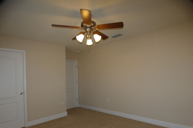Building Photo - Spacious 4-Bedroom Home - Pace Mill Creek