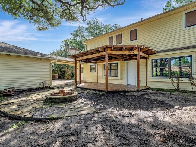 Building Photo - 15014 Torry Pines Rd