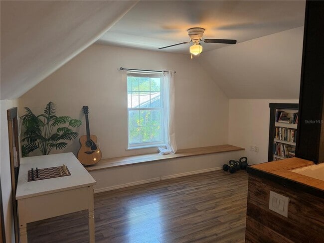 Building Photo - 2516 3rd Ave S