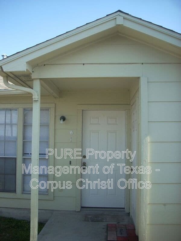 Building Photo - 7202 Mansions Dr
