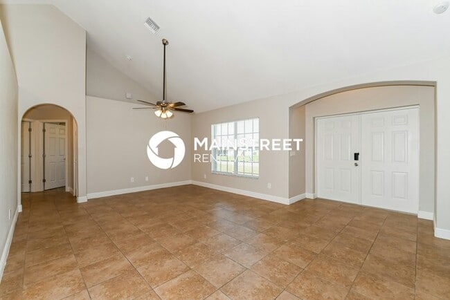 Building Photo - 3 Bedroom Pet-Friendly Home in Cape Coral, FL with Main Street Renewal