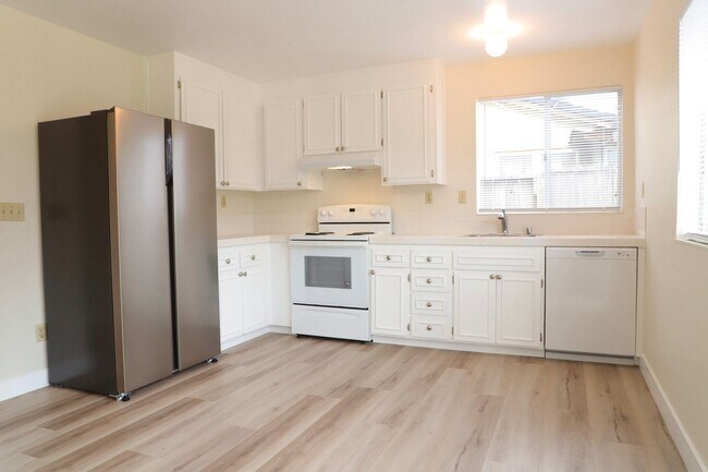 Building Photo - Welcome Home!!! - 3 bedroom 2 bath