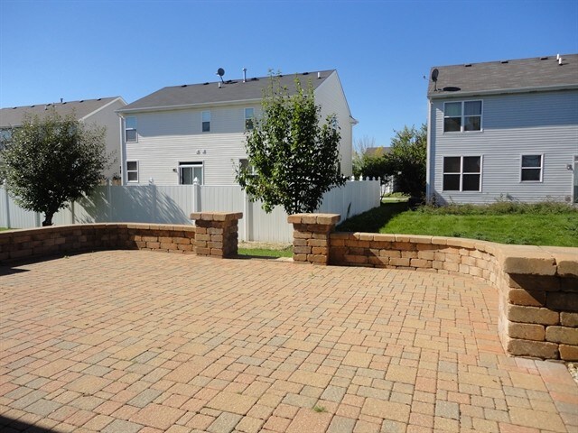 Building Photo - 454 Grape Vine Trl