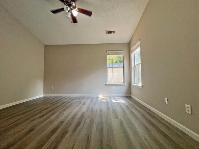 Building Photo - 1680 Racquet Club Cir NW