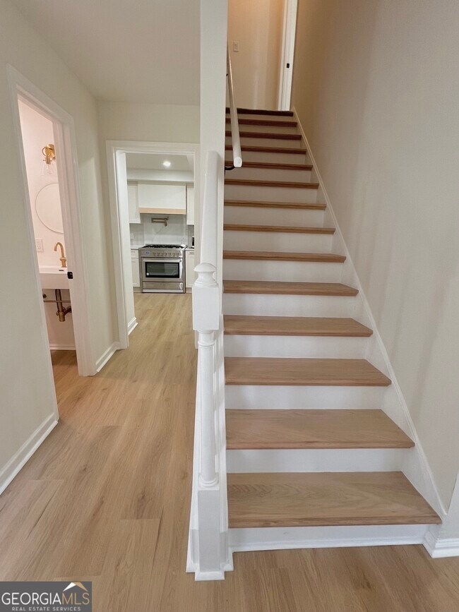 Building Photo - 2907 Clearbrook Dr