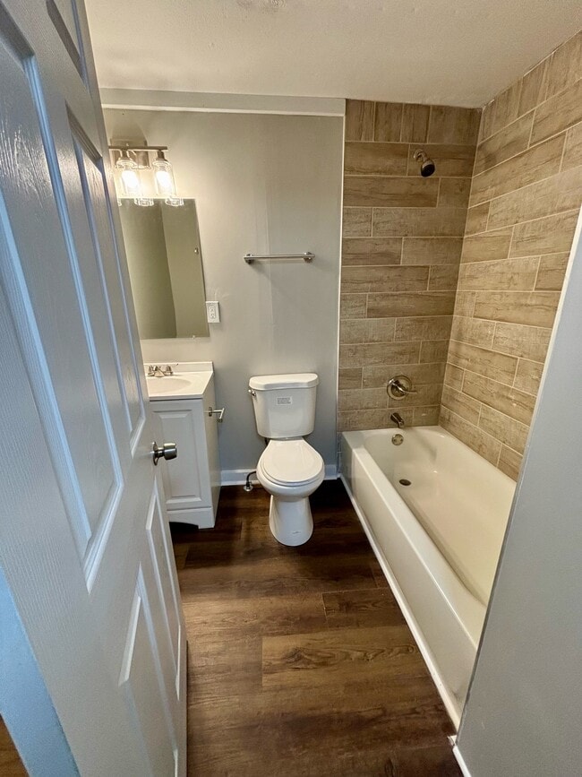 Building Photo - 3707 Powell Ave