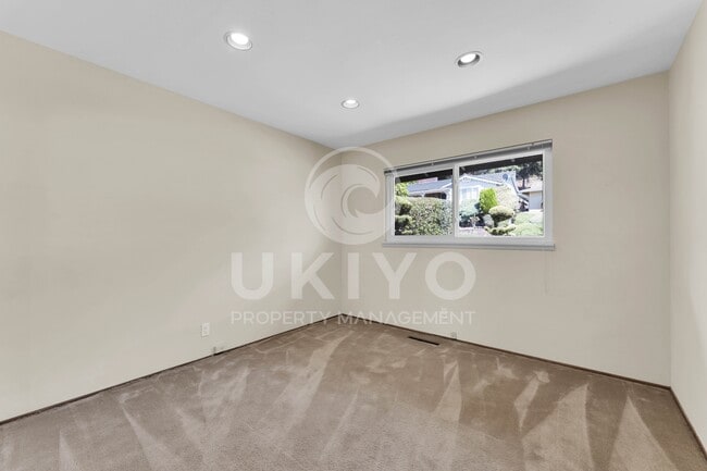 Building Photo - 4081 Oak Hill Rd