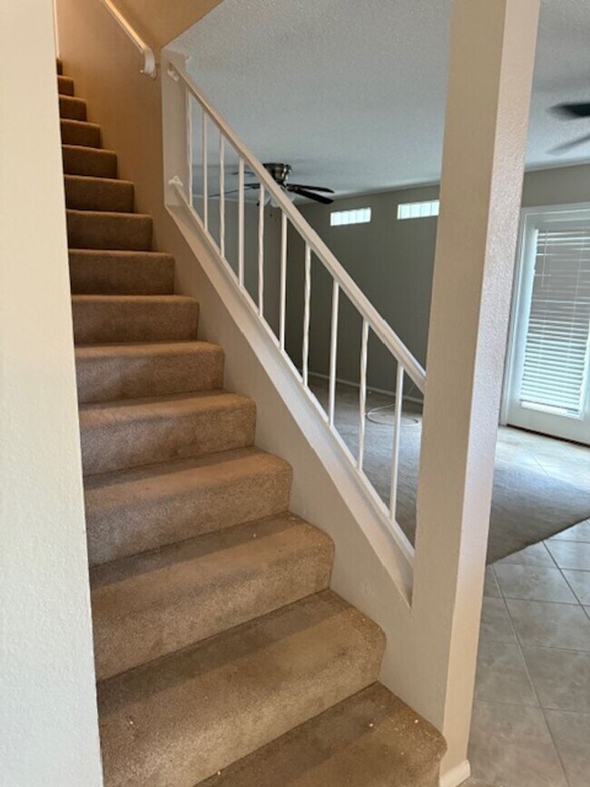 Building Photo - A Fabulous 4 Bedroom Home in Highland Hills