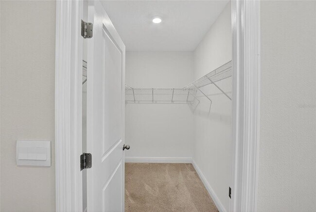 Building Photo - 2546 Warren Acrs Blvd