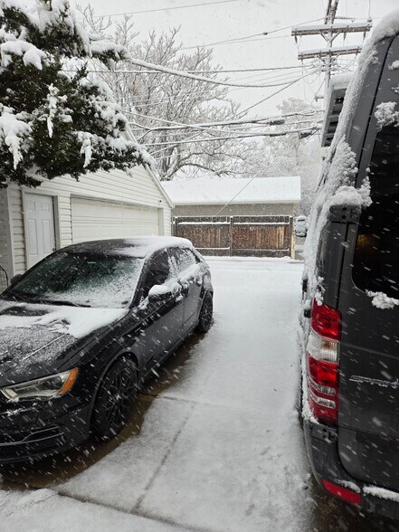 Building Photo - 2689 Highland Dr