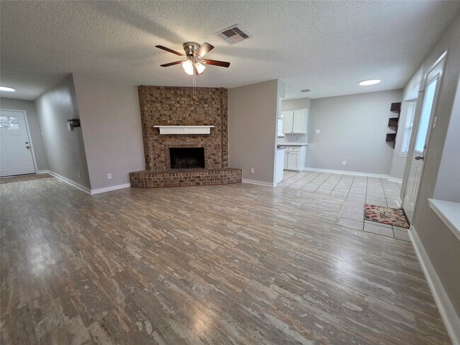 Building Photo - 6607 Rockfield Dr