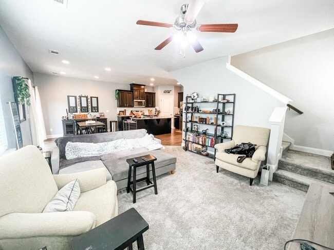 Building Photo - 3 bedroom/2.5 bathroom townhome close to Ft. Gordon!