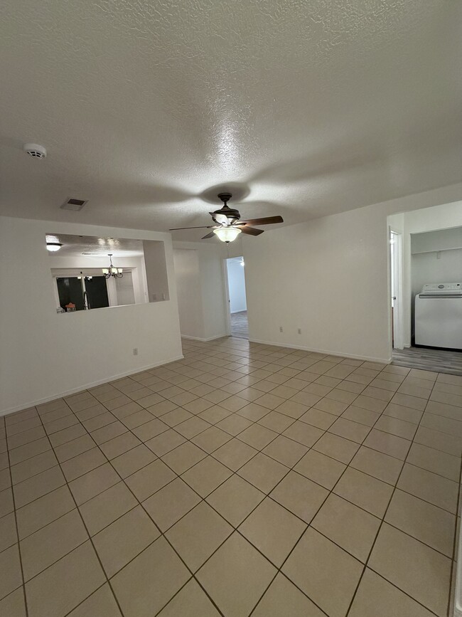 Building Photo - 2149 Sagecrest Loop