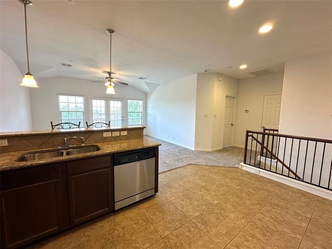 Building Photo - 9201 Brodie Ln