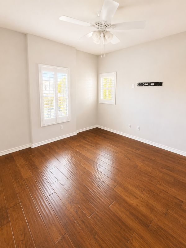Building Photo - 250 Napa Ct