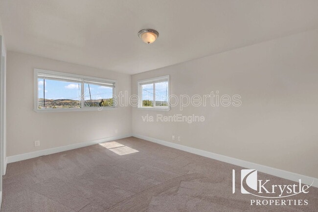 Building Photo - 42 D St