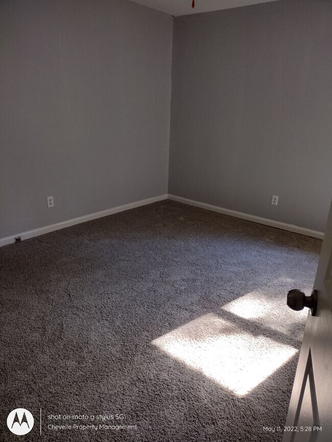 Building Photo - Beautiful 4 Bedroom 1.5 Bath Home for rent