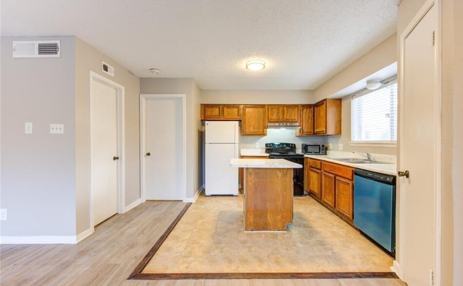 Building Photo - 12200 Overbrook Ln