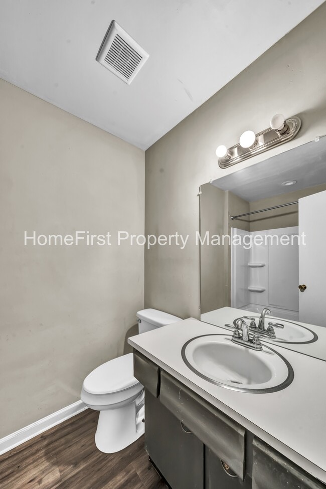Building Photo - 105 Meadowlark Dr