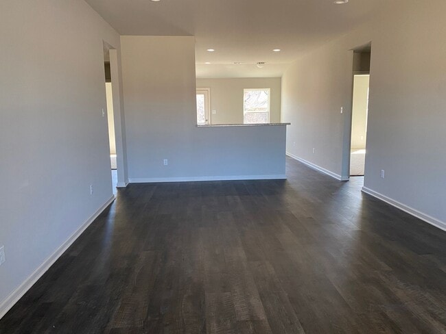 Building Photo - NEW  4bed/2bath Home!!!