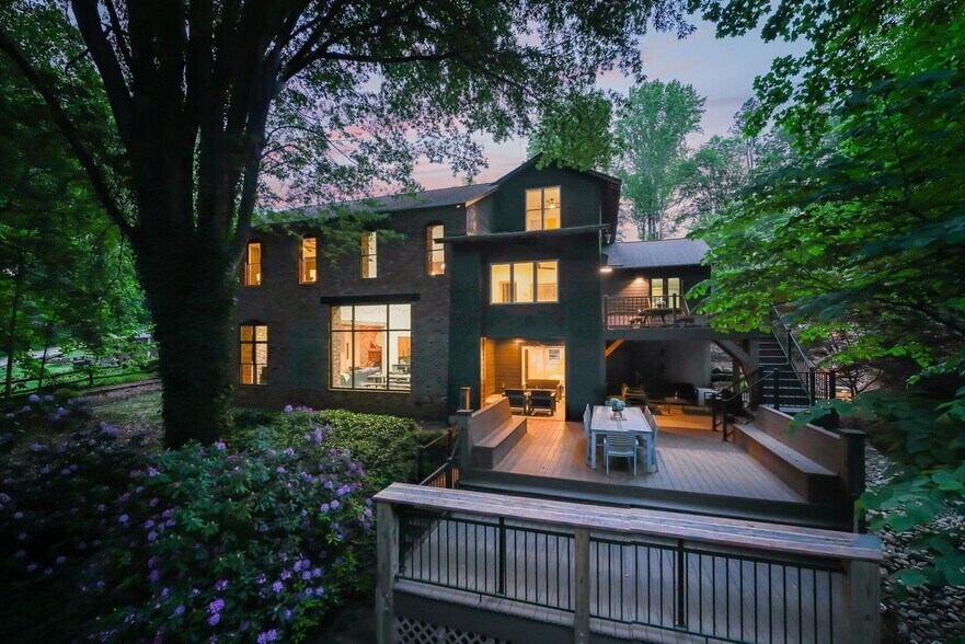 Building Photo - 3234 Bass Dr