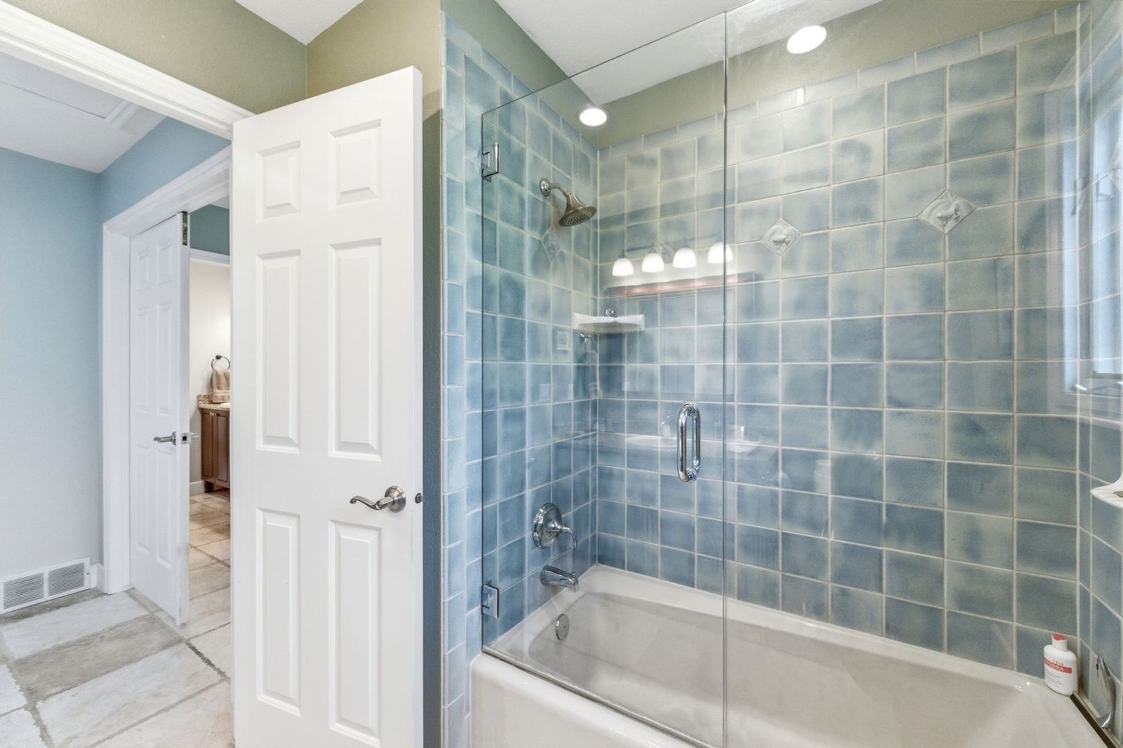 Building Photo - 3861 Silver Spur Cir
