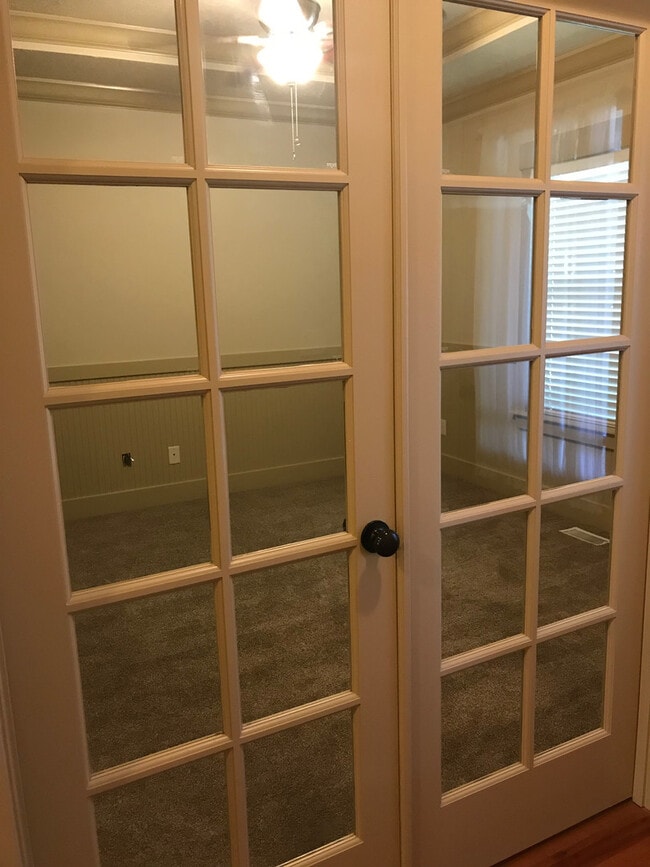 Building Photo - Beautiful home in Eagles Shadowridge subdivision