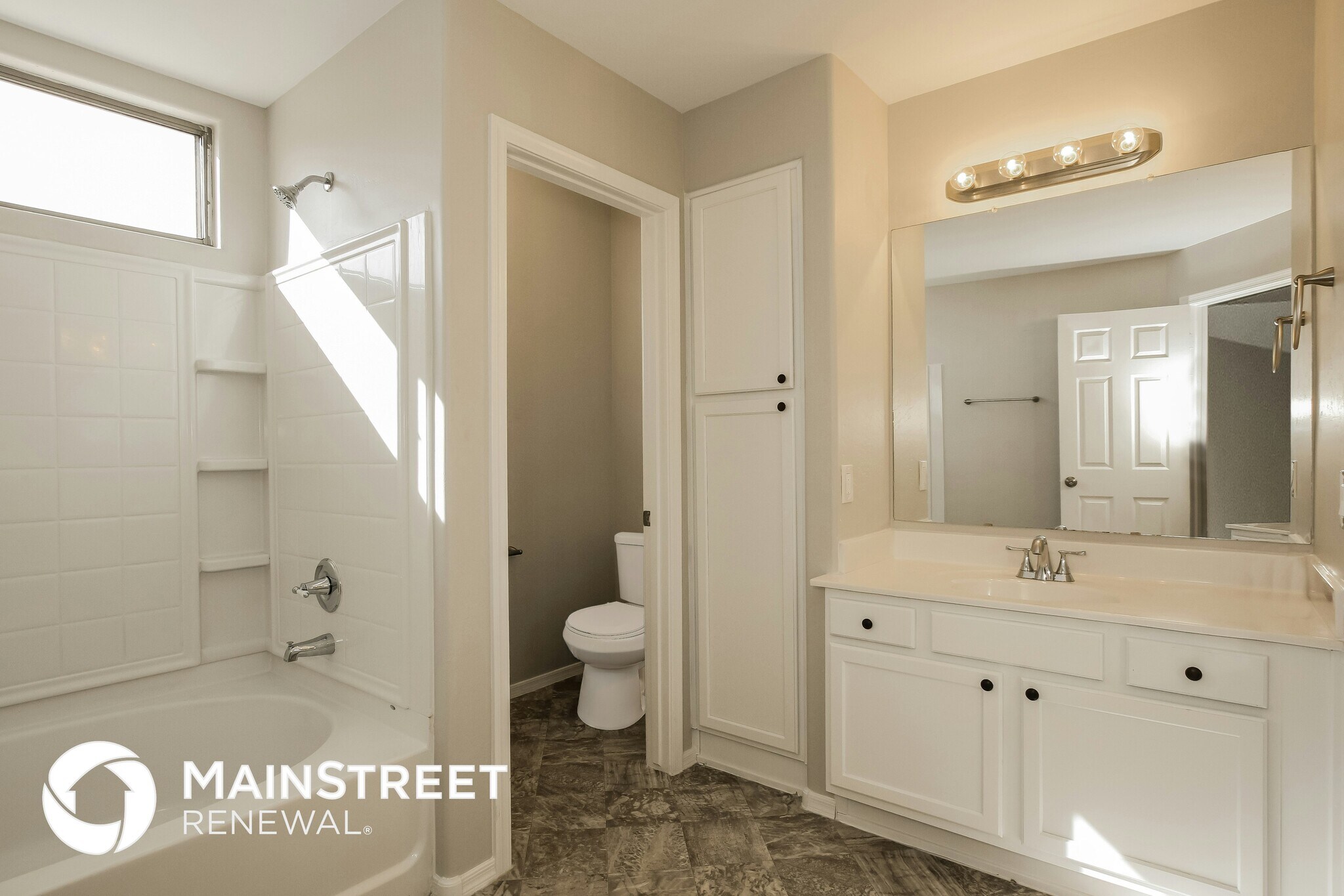 Building Photo - 22014 N 29th Dr