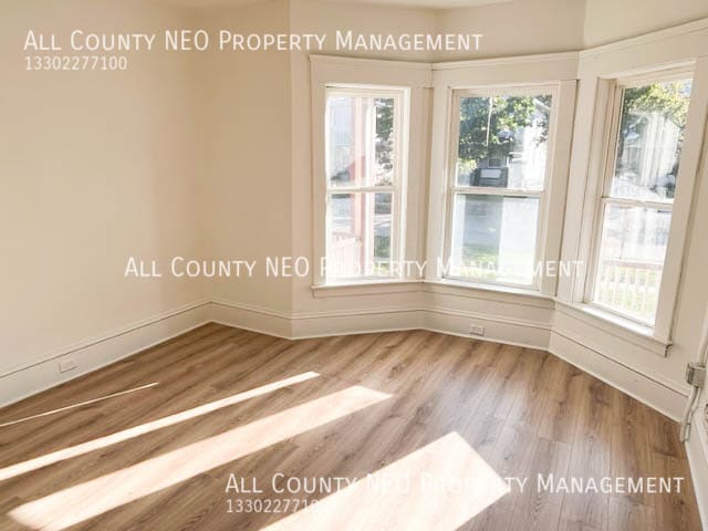 Building Photo - 3294 W 98th St