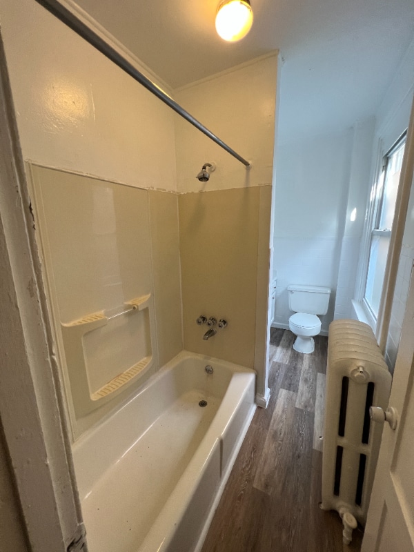 Building Photo - 806 Ferry St