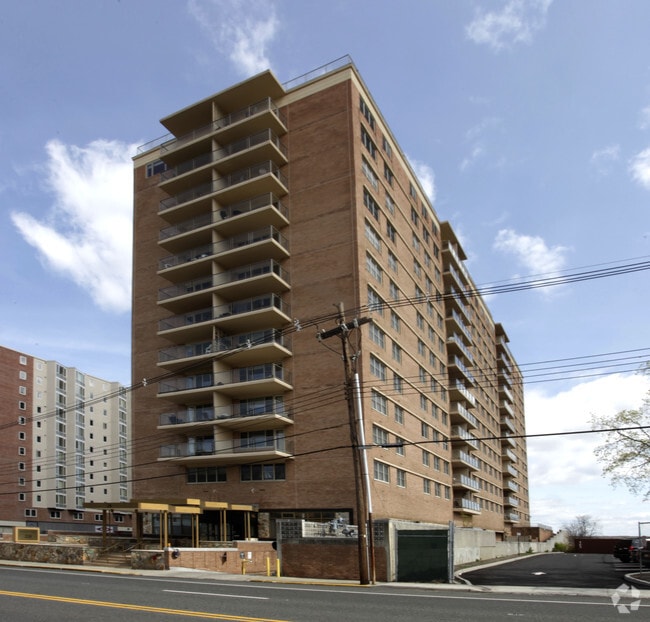Riverview Towers Red Bank, NJ Apartment Finder